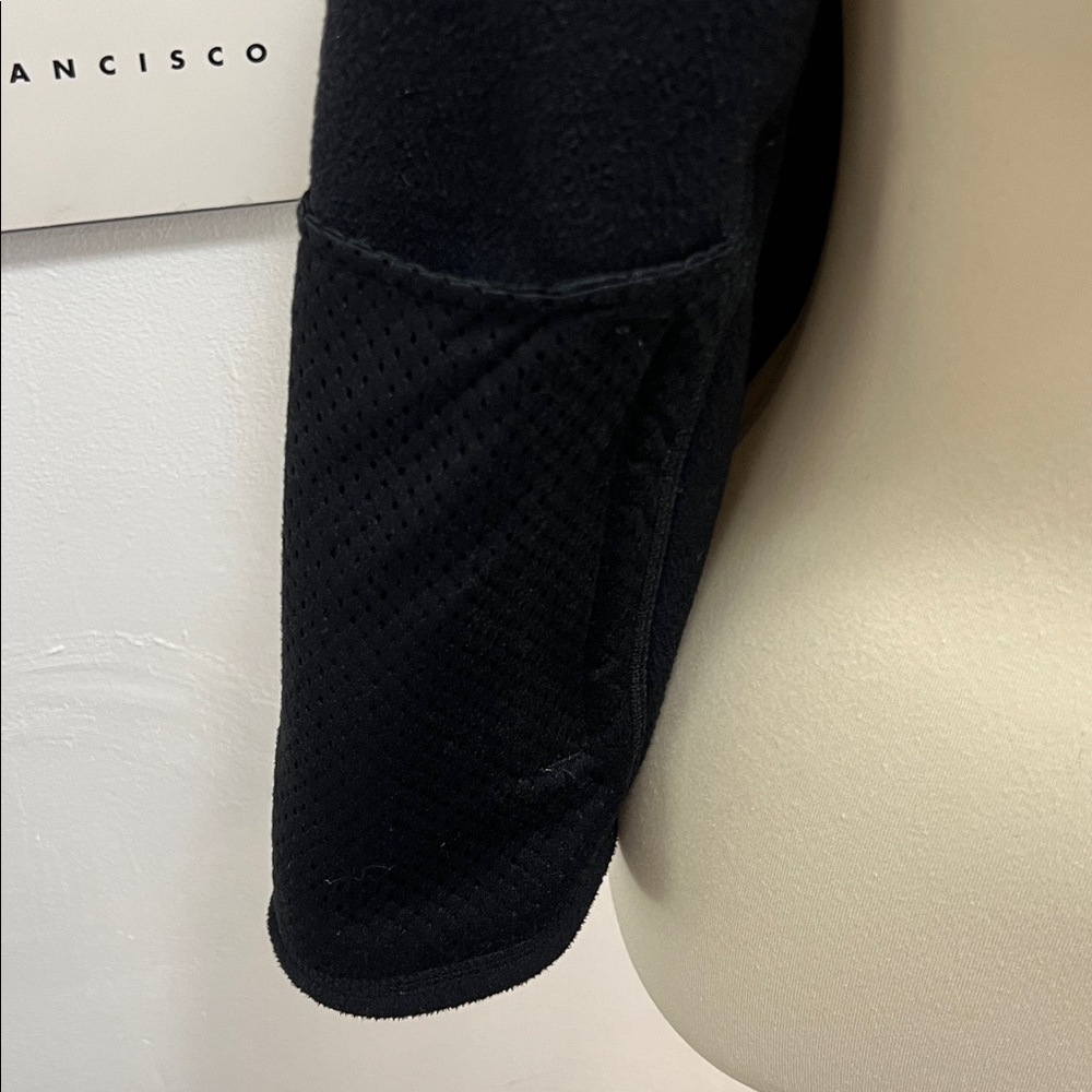 Black Patagonia Synchilla Vest - Picture 7 of 10